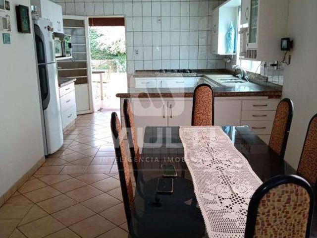 Casa / Sobrado para Venda em Uberlândia/MG Marta Helena 3 Quartos