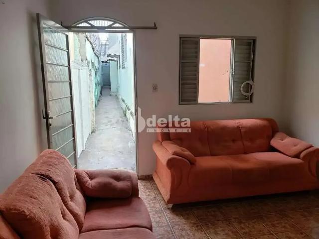 Casa / Sobrado para Venda em Uberlândia/MG Martins 6 Quartos