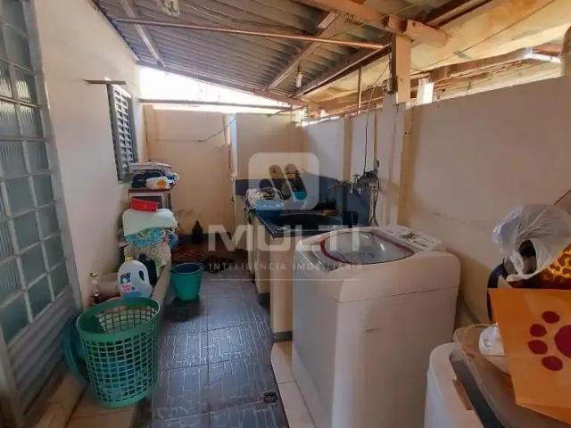 Casa / Sobrado para Venda em Uberlândia/MG Martins 2 Quartos