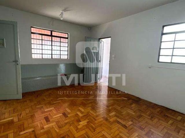 Casa / Sobrado para Venda em Uberlândia/MG Martins 3 Quartos