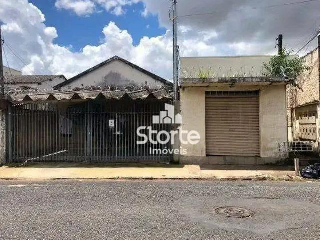 Casa / Sobrado para Venda em Uberlândia/MG Martins 3 Quartos