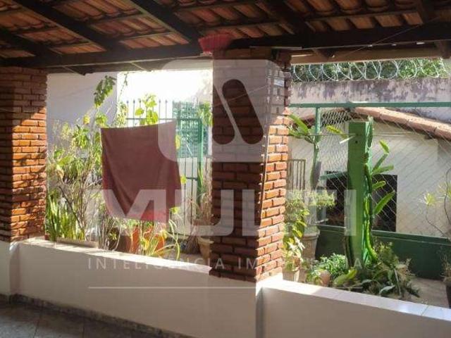 Casa / Sobrado para Venda em Uberlândia/MG Nova Uberlândia 4 Quartos