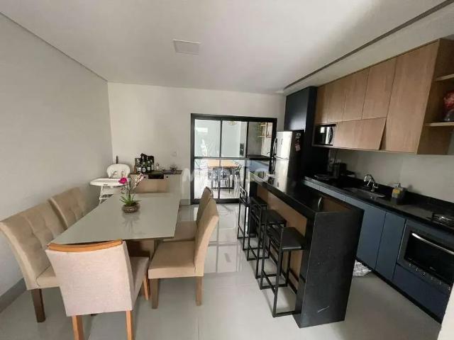 Casa / Sobrado para Venda em Uberlândia/MG Novo Mundo 3 Quartos