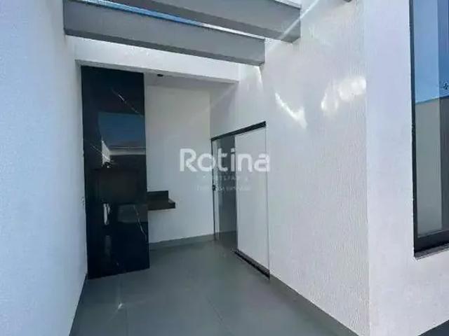 Casa / Sobrado para Venda em Uberlândia/MG Novo Mundo 3 Quartos
