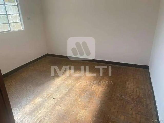 Casa / Sobrado para Venda em Uberlândia/MG Nossa Senhora Aparecida 3 Quartos