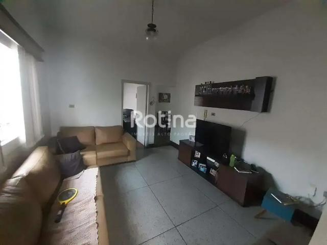 Casa / Sobrado para Venda em Uberlândia/MG Nossa Senhora Aparecida 3 Quartos