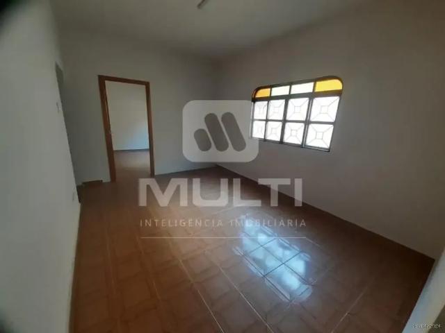 Casa / Sobrado para Venda em Uberlândia/MG Nossa Senhora Aparecida 3 Quartos