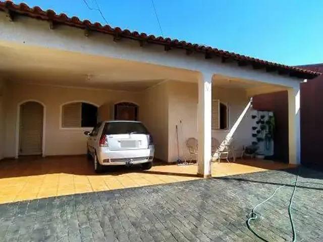 Casa / Sobrado para Venda em Uberlândia/MG Nossa Senhora Aparecida 3 Quartos