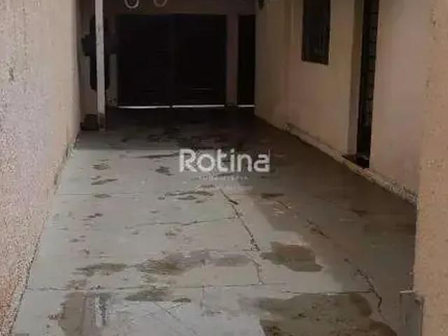 Casa / Sobrado para Venda em Uberlândia/MG Nossa Senhora Aparecida 3 Quartos