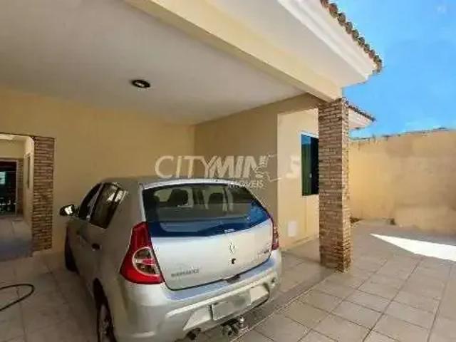 Casa / Sobrado para Venda em Uberlândia/MG Nossa Senhora Aparecida 3 Quartos
