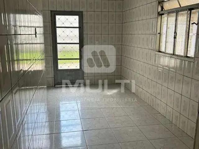 Casa / Sobrado para Venda em Uberlândia/MG Nossa Senhora Aparecida 2 Quartos