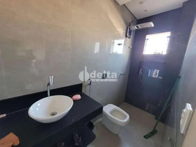 Casa / Sobrado para Venda em Uberlândia/MG Nossa Senhora Aparecida 4 Quartos