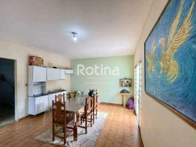 Casa / Sobrado para Venda em Uberlândia/MG Nossa Senhora Aparecida 6 Quartos