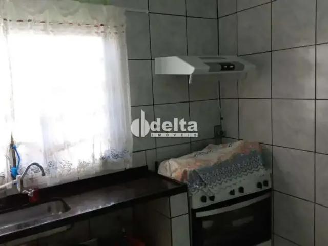Casa / Sobrado para Venda em Uberlândia/MG São Jorge 2 Quartos