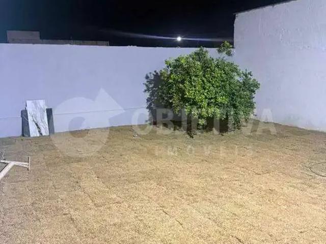 Casa / Sobrado para Venda em Uberlândia/MG São Jorge 2 Quartos