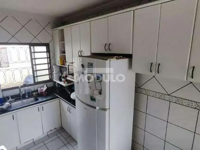 Casa / Sobrado para Venda em Uberlândia/MG Santa Luzia 3 Quartos