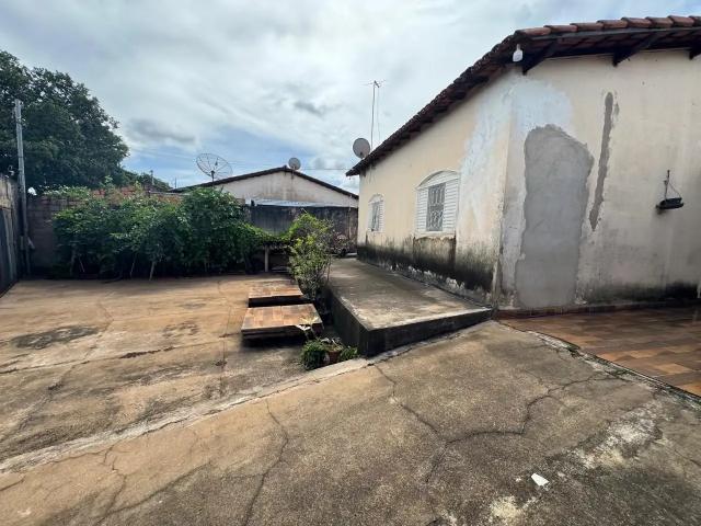 Casa / Sobrado para Venda em Uberlândia/MG Santa Luzia 3 Quartos