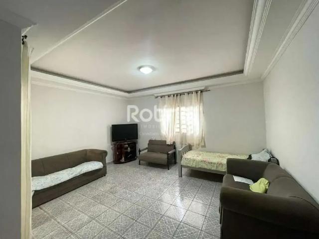 Casa / Sobrado para Venda em Uberlândia/MG Santa Luzia 3 Quartos