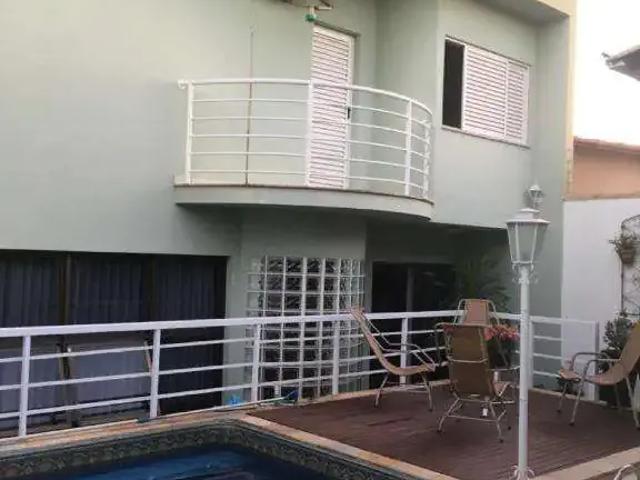 Casa / Sobrado para Venda em Uberlândia/MG Santa Luzia 5 Quartos