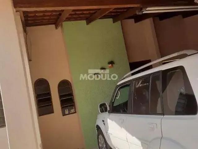Casa / Sobrado para Venda em Uberlândia/MG Santa Mônica 3 Quartos