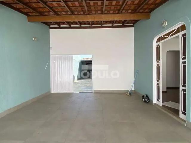 Casa / Sobrado para Venda em Uberlândia/MG Santa Mônica 3 Quartos
