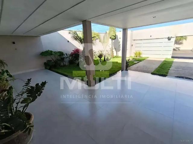 Casa / Sobrado para Venda em Uberlândia/MG Santa Mônica 3 Quartos