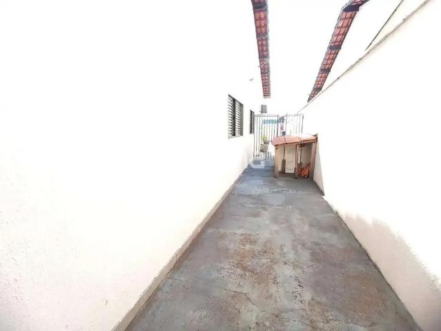 Casa / Sobrado para Venda em Uberlândia/MG Santa Mônica 3 Quartos