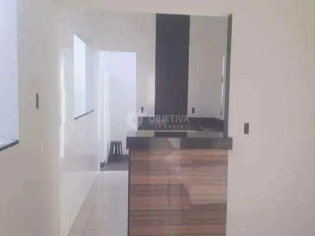 Casa / Sobrado para Venda em Uberlândia/MG Santa Mônica 3 Quartos