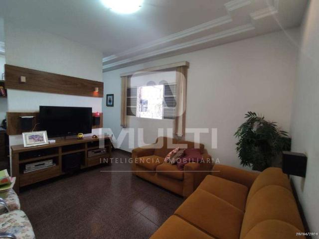 Casa / Sobrado para Venda em Uberlândia/MG Santa Mônica 3 Quartos