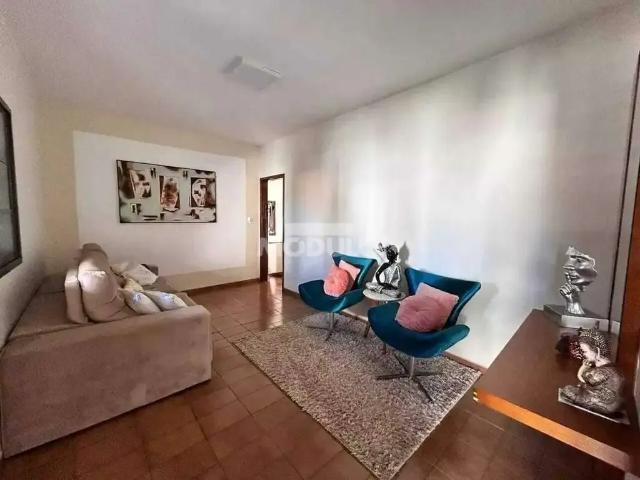 Casa / Sobrado para Venda em Uberlândia/MG Santa Mônica 3 Quartos