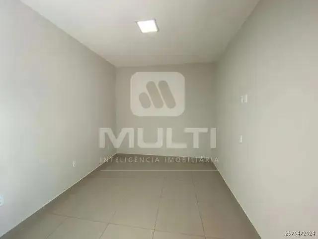 Casa / Sobrado para Venda em Uberlândia/MG Santa Mônica 3 Quartos