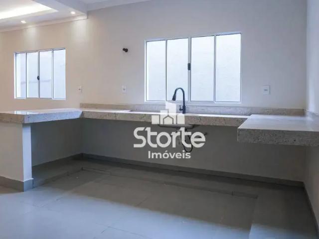 Casa / Sobrado para Venda em Uberlândia/MG Santa Mônica 3 Quartos