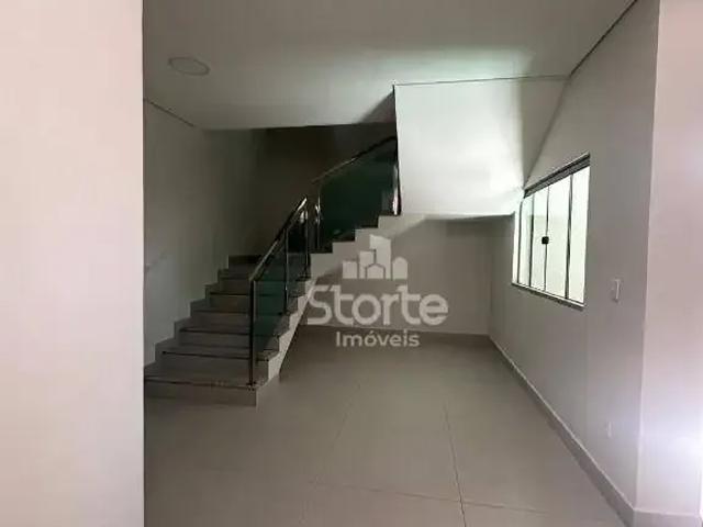 Casa / Sobrado para Venda em Uberlândia/MG Santa Mônica 3 Quartos