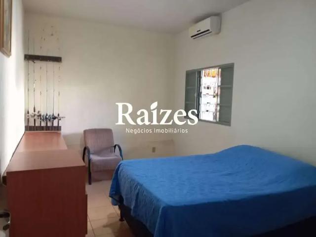 Casa / Sobrado para Venda em Uberlândia/MG Santa Mônica 4 Quartos