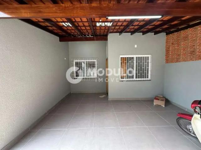 Casa / Sobrado para Venda em Uberlândia/MG Santa Mônica 4 Quartos