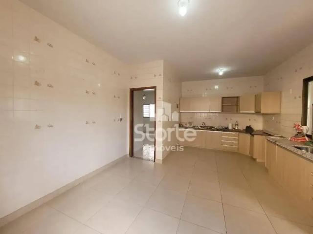 Casa / Sobrado para Venda em Uberlândia/MG Santa Mônica 4 Quartos