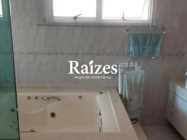 Casa / Sobrado para Venda em Uberlândia/MG Santa Mônica 4 Quartos