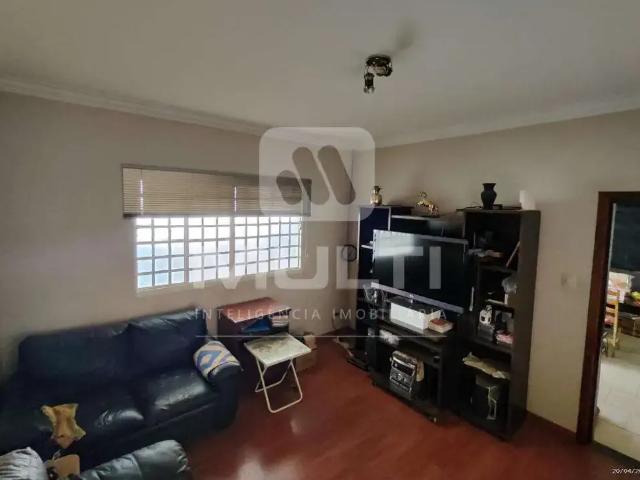 Casa / Sobrado para Venda em Uberlândia/MG Santa Mônica 5 Quartos