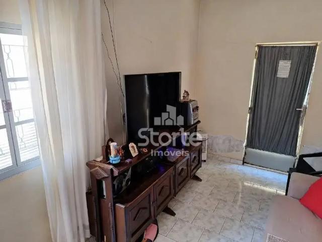Casa / Sobrado para Venda em Uberlândia/MG Saraiva 2 Quartos