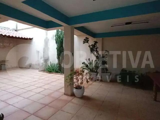 Casa / Sobrado para Venda em Uberlândia/MG Saraiva 3 Quartos