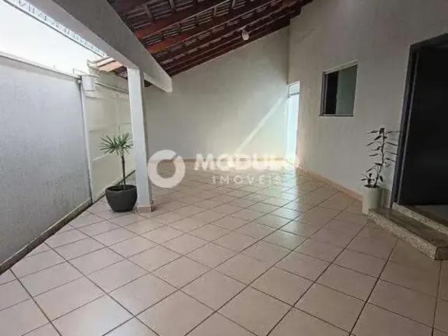Casa / Sobrado para Venda em Uberlândia/MG Pacaembu 3 Quartos