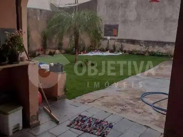 Casa / Sobrado para Venda em Uberlândia/MG Pacaembu 3 Quartos