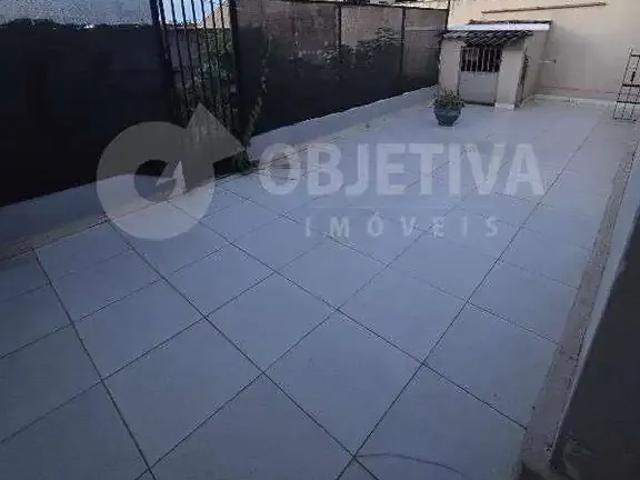 Casa / Sobrado para Venda em Uberlândia/MG Pacaembu 2 Quartos