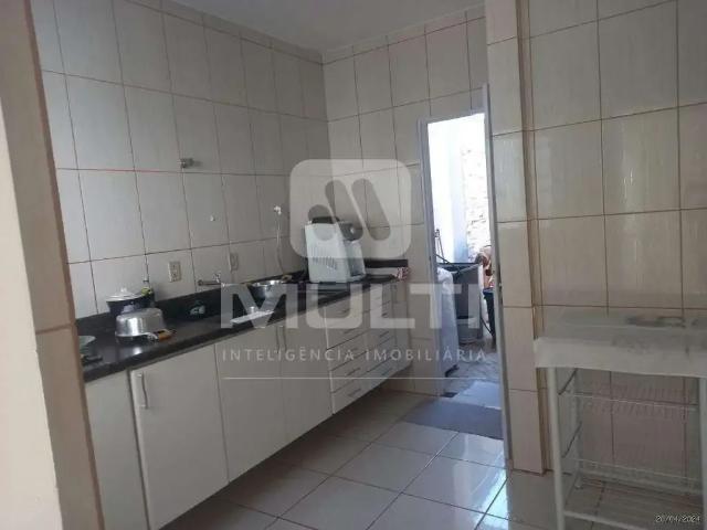 Casa / Sobrado para Venda em Uberlândia/MG Parque São Jorge I 4 Quartos