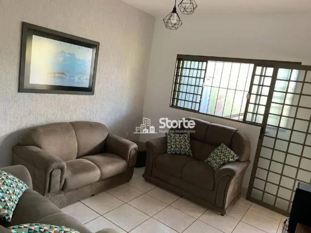 Casa / Sobrado para Venda em Uberlândia/MG Presidente Roosevelt 3 Quartos