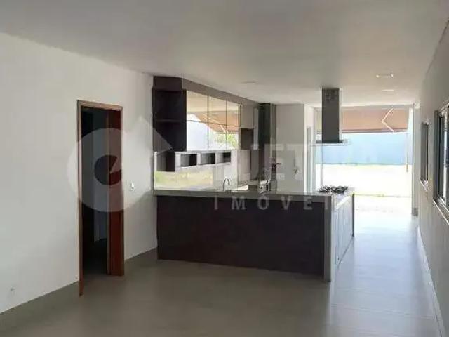 Casa / Sobrado para Venda em Uberlândia/MG Presidente Roosevelt 3 Quartos