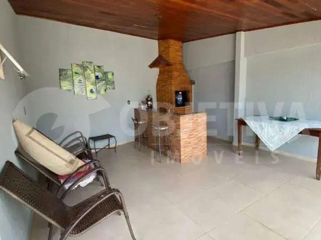 Casa / Sobrado para Venda em Uberlândia/MG Presidente Roosevelt 3 Quartos