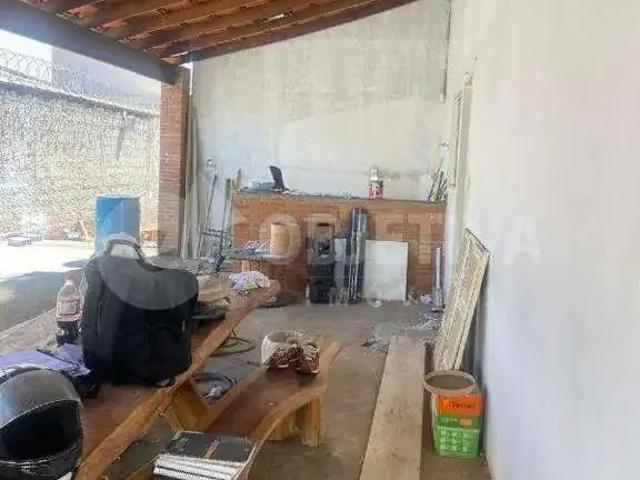Casa / Sobrado para Venda em Uberlândia/MG Presidente Roosevelt 2 Quartos