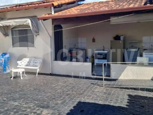 Casa / Sobrado para Venda em Uberlândia/MG Residencial Gramado 4 Quartos
