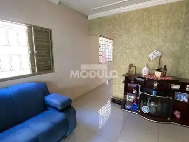 Casa / Sobrado para Venda em Uberlândia/MG Taiaman 3 Quartos